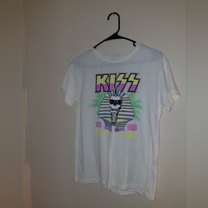 KISS Hot In The Shade Tshirt. Slightly Yellow Tint.